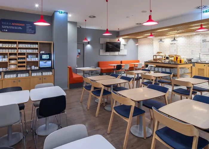 Express Centre By Ihg Hotel