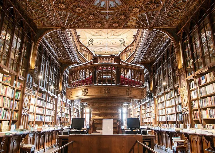 Express Centre By Ihg Hotel 3*