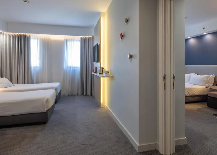 Hotel Express Centre By Ihg Porto