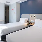 Hotell Express Centre By Ihg