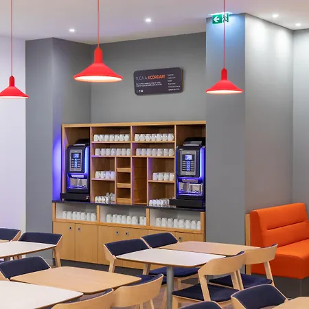 Express Centre By Ihg 3*