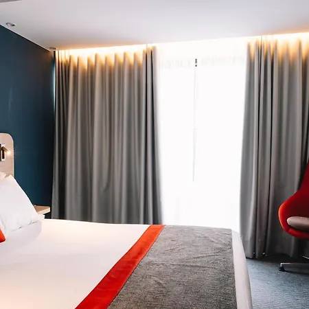 Hotel Express Centre By Ihg