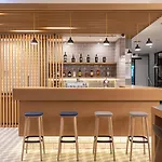 Express Centre By Ihg Hotel 3*