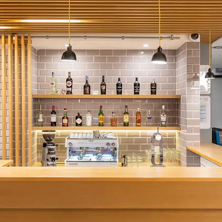 Express Centre By Ihg 3*