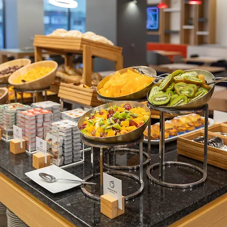 Express Centre By Ihg 3*