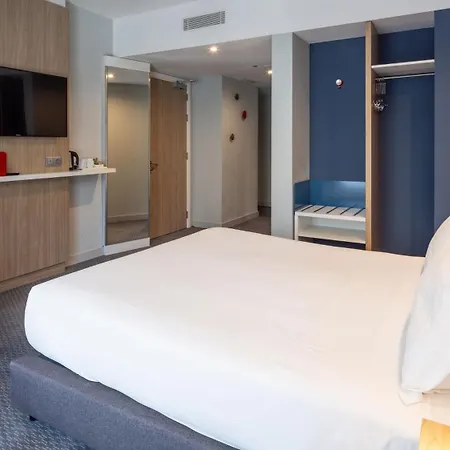 Express Centre By Ihg 3*