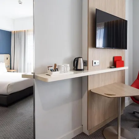 Express Centre By Ihg 3*