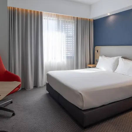 Express Centre By Ihg Hotel