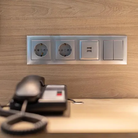 Express Centre By Ihg 3*