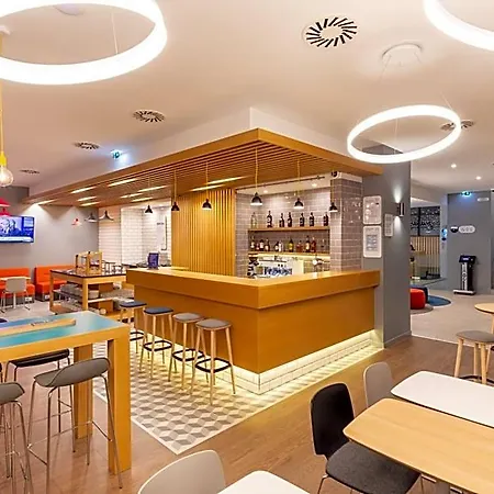 فندق Express Centre By Ihg 3*