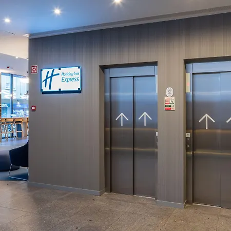 Otel Express Centre By Ihg Porto