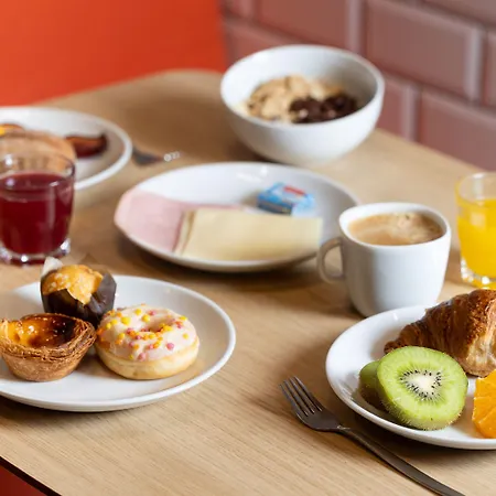 Otel Express Centre By Ihg Porto