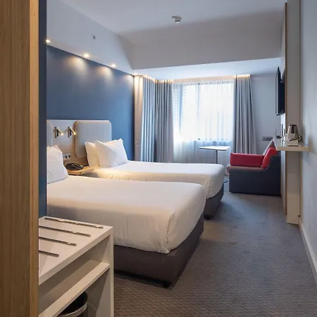 Express Centre By Ihg فندق 3*