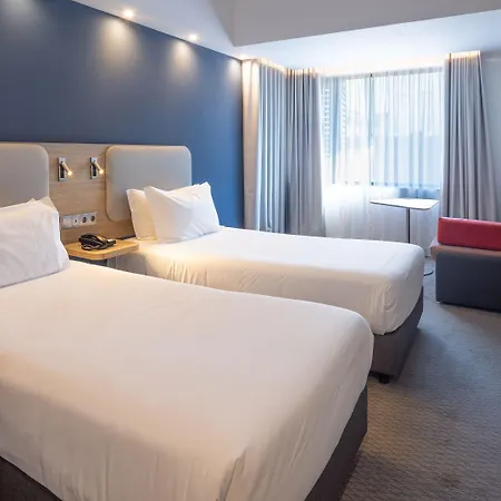 Otel Express Centre By Ihg