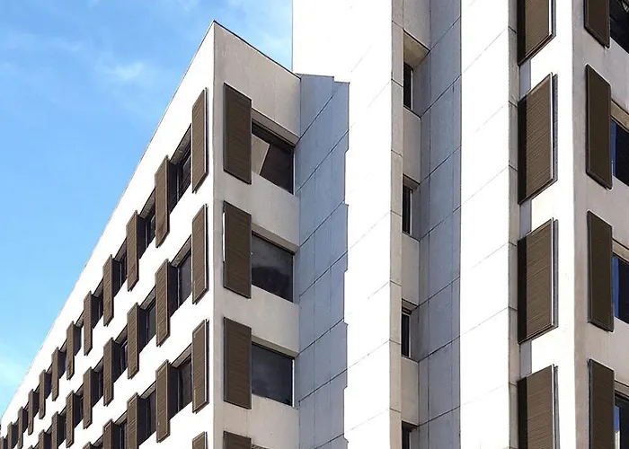 Express Centre By Ihg فندق 3*