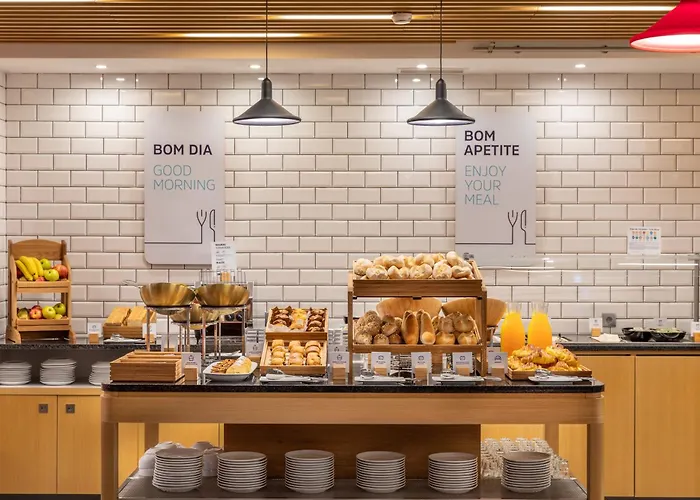 Express Centre By Ihg ホテル