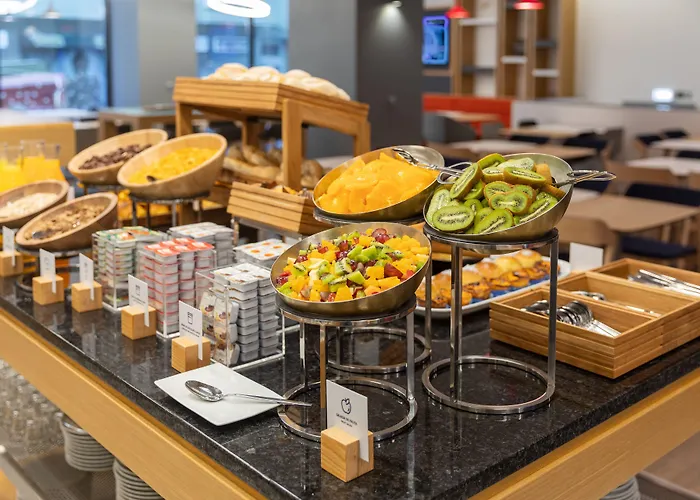 Express Centre By Ihg 3*