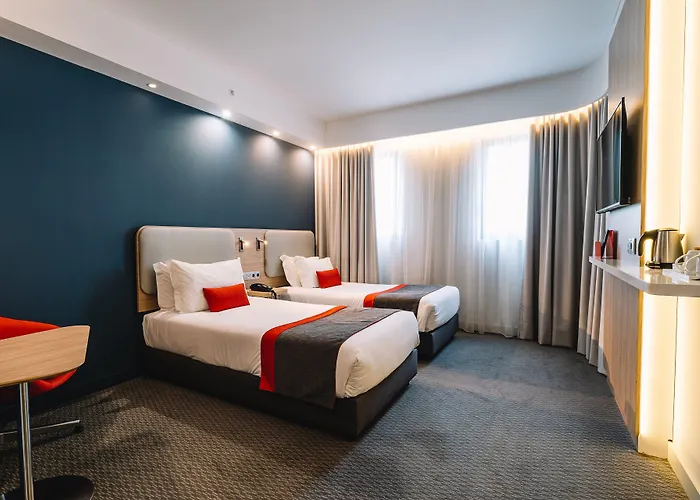 فندق Express Centre By Ihg 3*