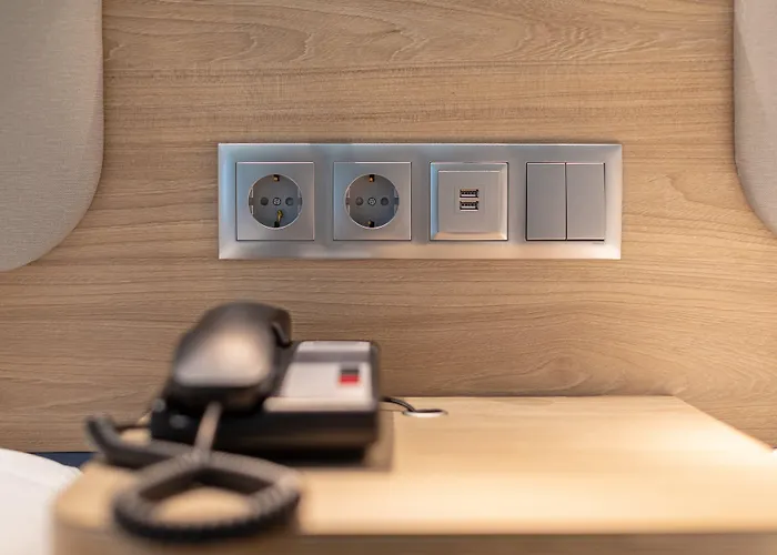 Express Centre By Ihg 3*