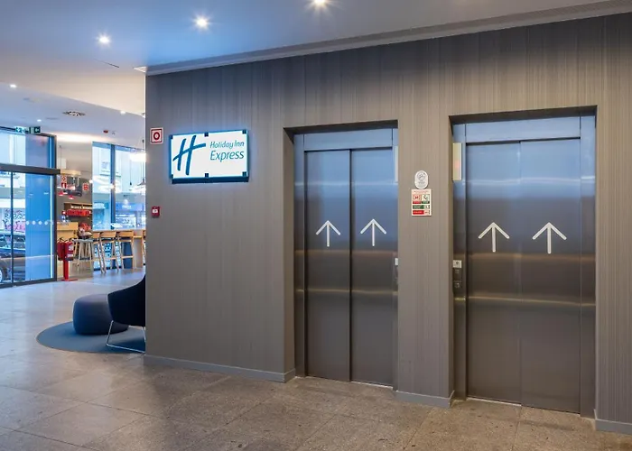 فندق Express Centre By Ihg 3*