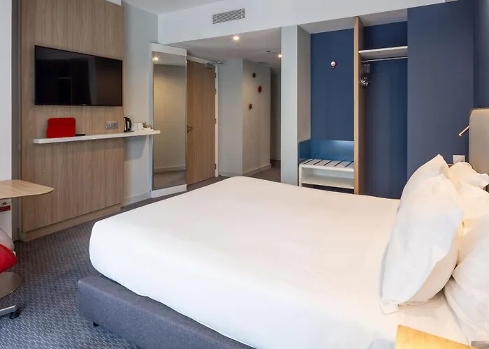 Express Centre By Ihg 3*