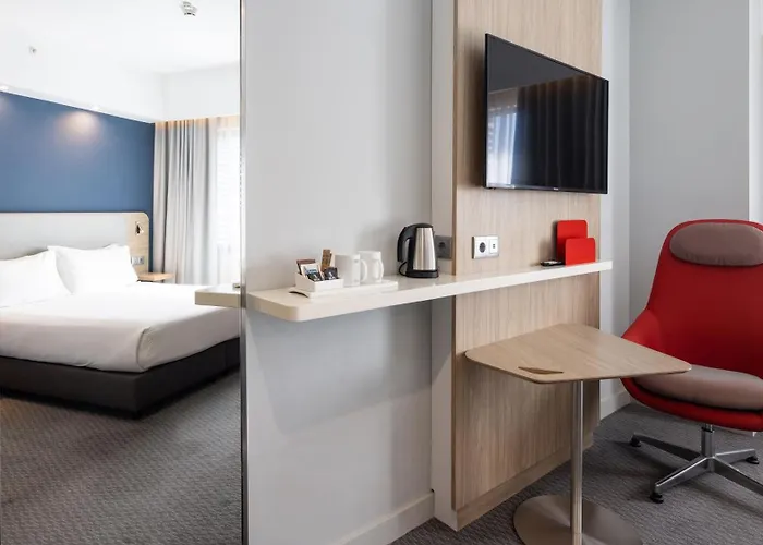 Express Centre By Ihg 3*