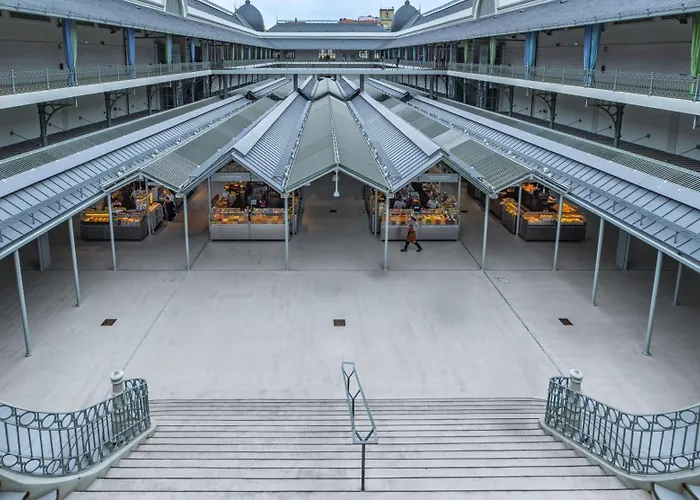 Express Centre By Ihg Hotel