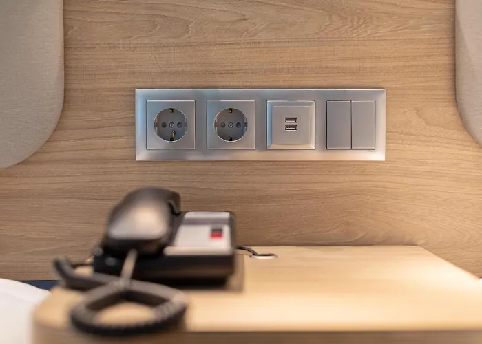 Express Centre By Ihg 3*