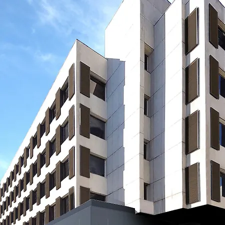 Express Centre By Ihg 호텔 3*