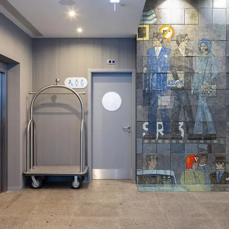فندق Express Centre By Ihg
