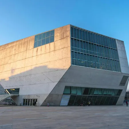 Express Centre By Ihg Hotel 3*