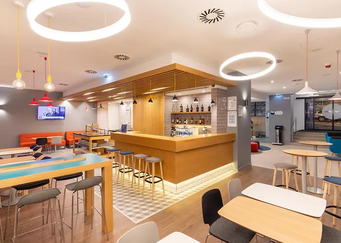 Express Centre By Ihg 3*