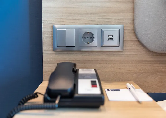 Express Centre By Ihg Hotel