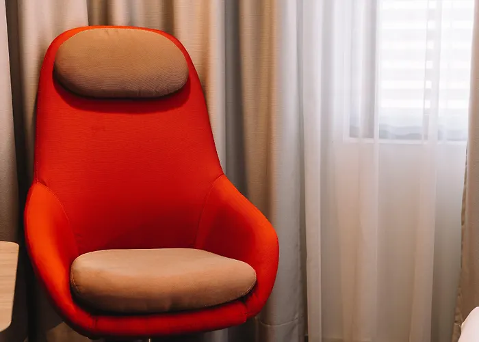 Hotel Express Centre By Ihg