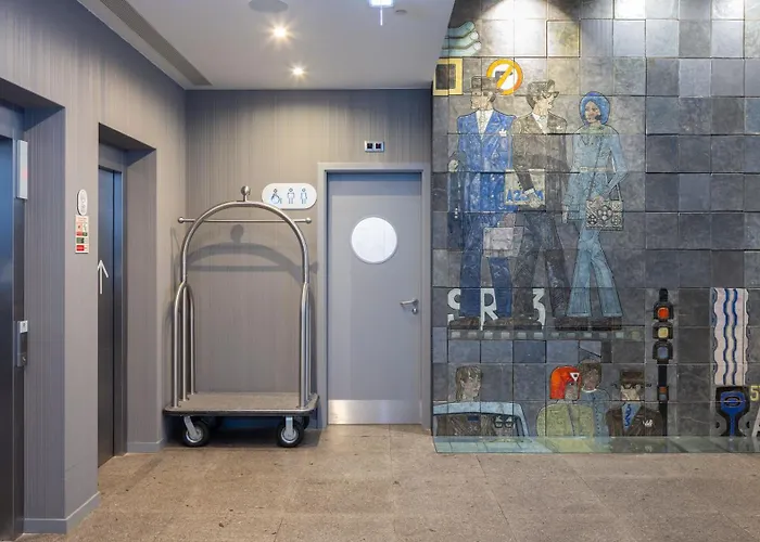 Hotel Express Centre By Ihg