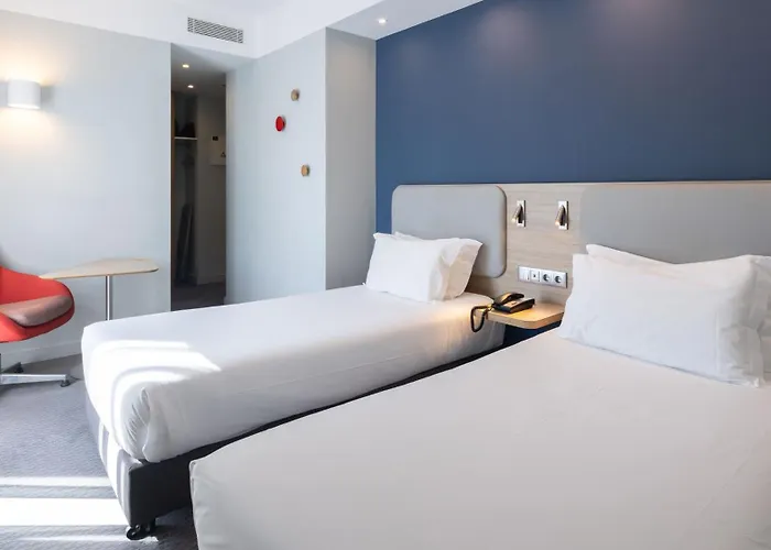 Hotel Express Centre By Ihg