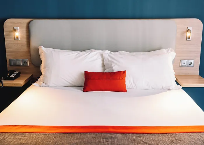 Express Centre By Ihg 3*